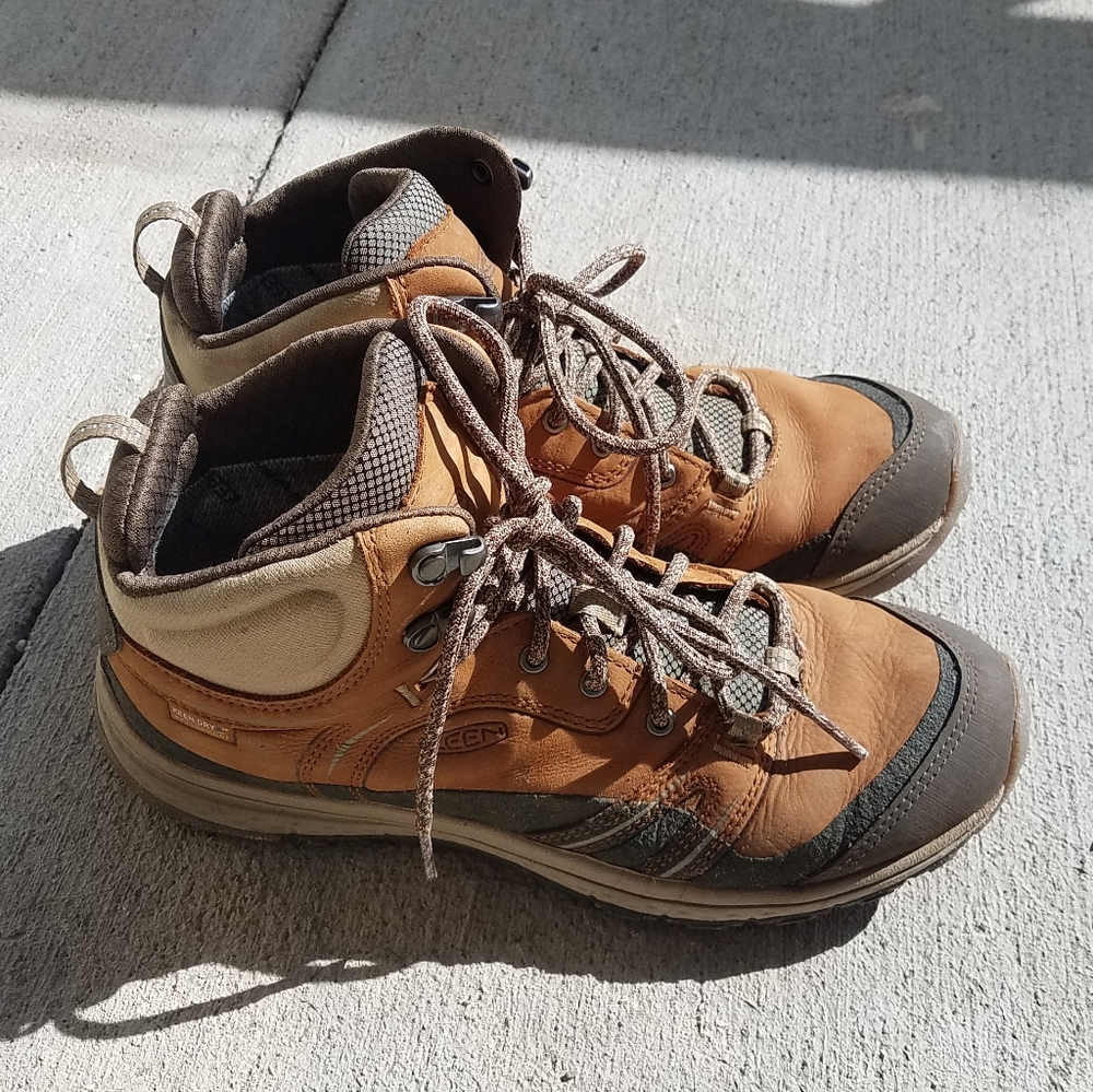 Keen Terradorra II hiking boots